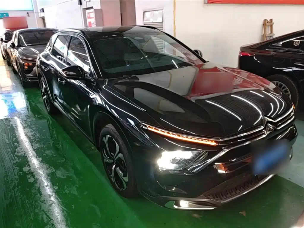C5 X 凡尔赛C5 X 2021款 1.6 T 耀不凡