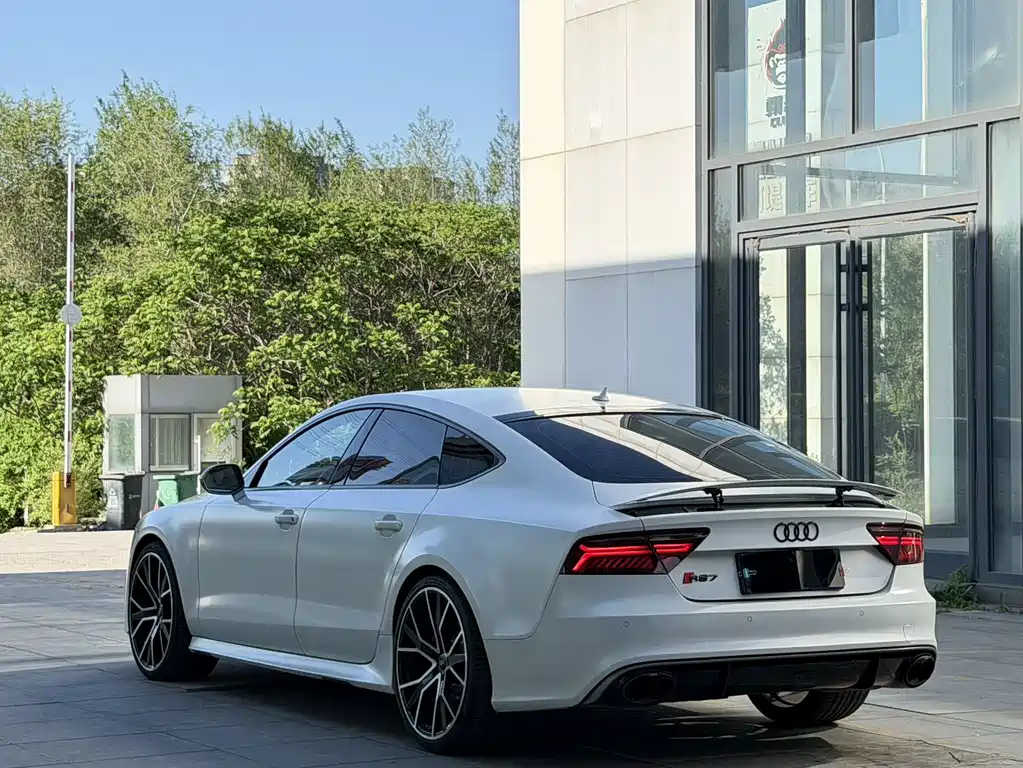 Audi RS 7 奥迪RS 7 2016款 RS 7 4.0 T Sportback performance