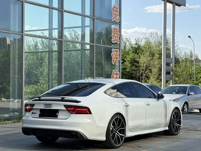 Audi RS 7 奥迪RS 7 2016款 RS 7 4.0 T Sportback performance