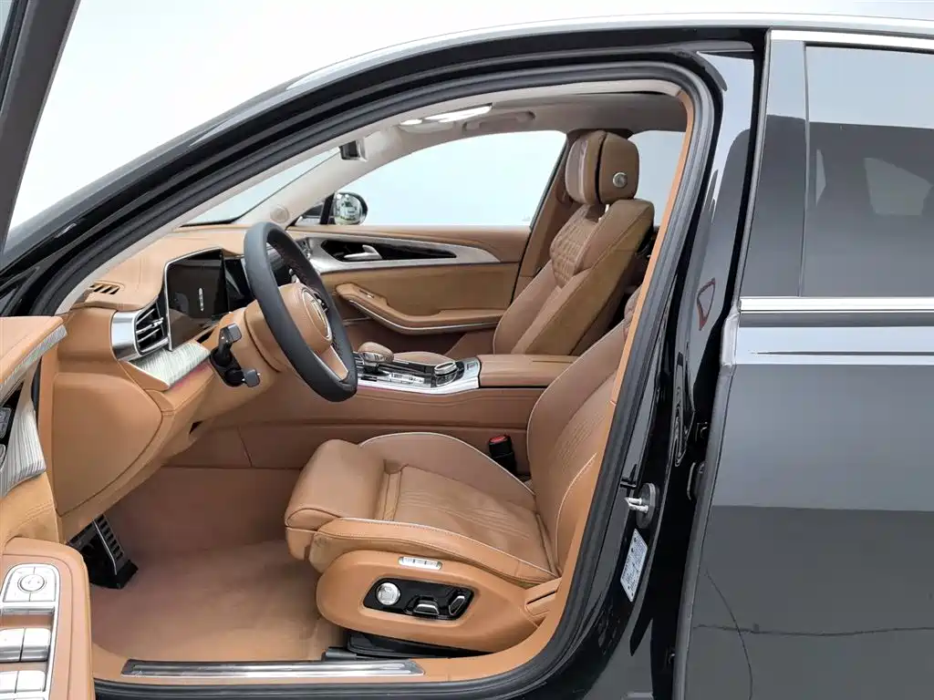 Hongqi H9 2.0 T Connected Flagship