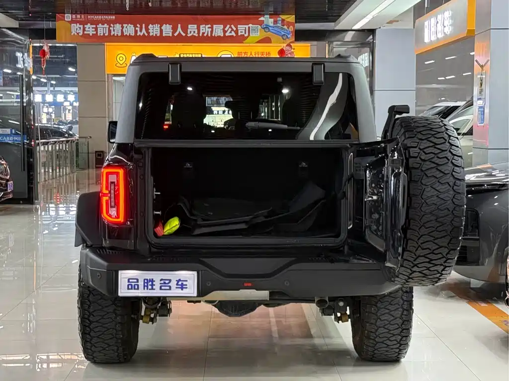Ford Bronco 2.3 T Long Beach Bigfoot Offroad