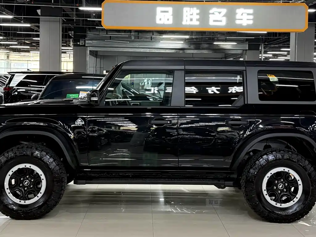 Ford Bronco 2.3 T Long Beach Bigfoot Offroad