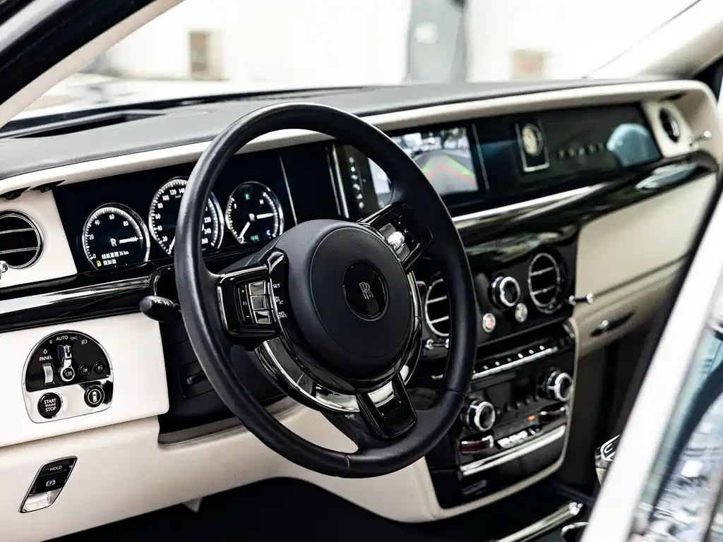 Phantom 6.7 T LWB Range