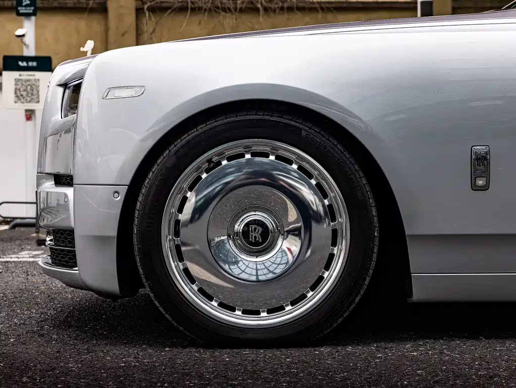 Phantom 6.7 T LWB Range