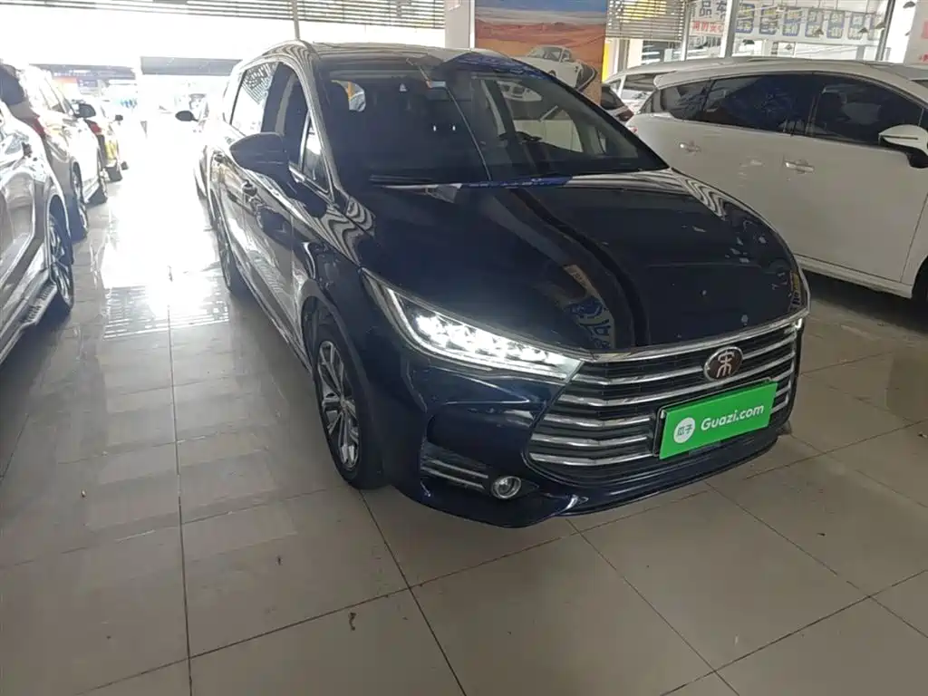 Song MAX 1.5 T Auto Connected Wise Comfort Sunroof 6-seat CN-VI
