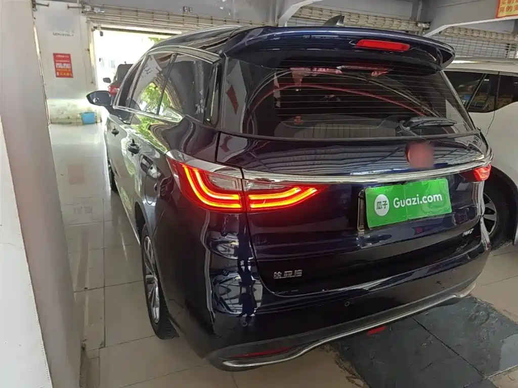 Song MAX 1.5 T Auto Connected Wise Comfort Sunroof 6-seat CN-VI