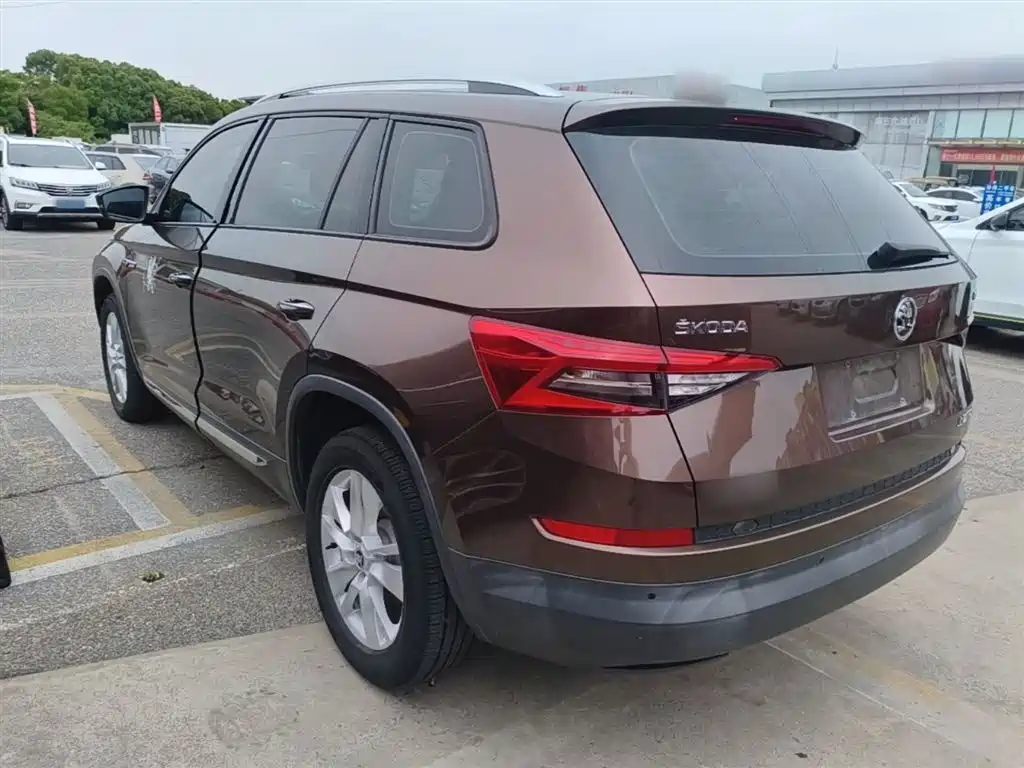 Kodiaq Facelift TSI330 5-seat 2 WD Comfort
