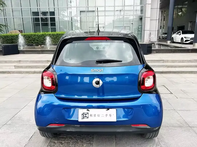 smart forfour 1.0 L 52 kW Agile