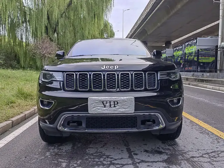 Jeep Grand Cherokee (Import) 3.0 L Comfort Enjoyment Navigation