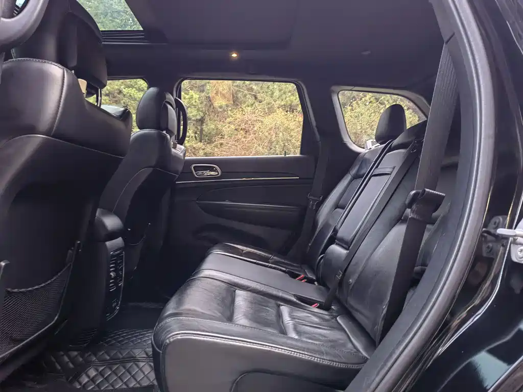 Grand Cherokee (Import) 3.0 L Comfort Enjoyment Navigation