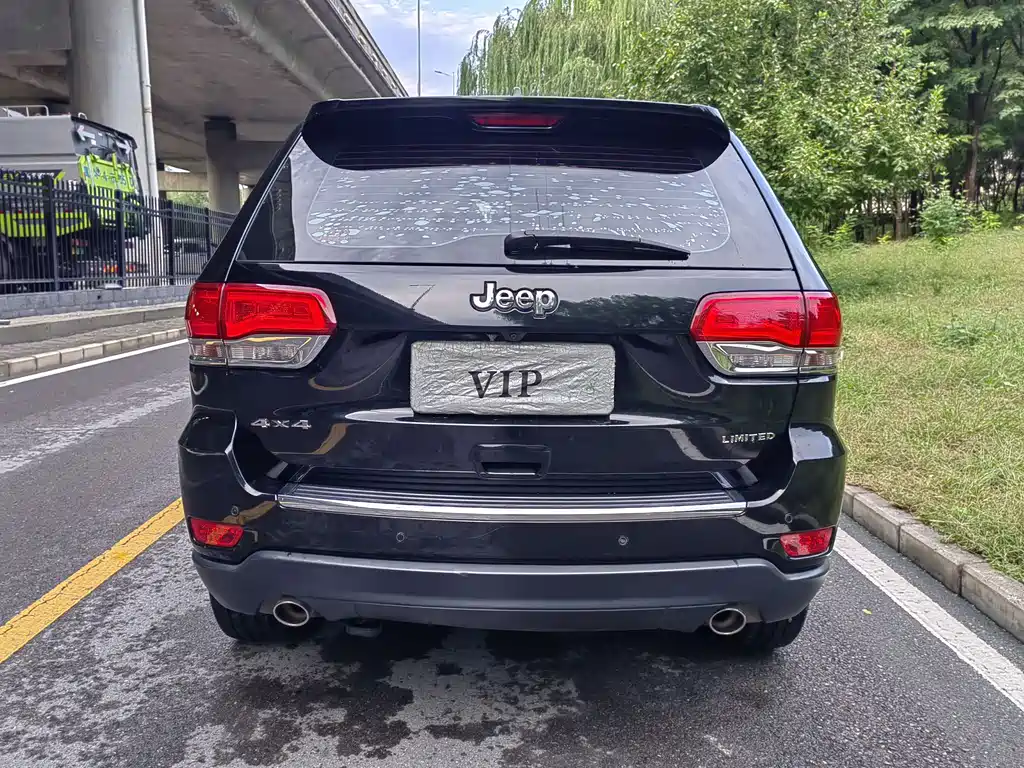 Grand Cherokee (Import) 3.0 L Comfort Enjoyment Navigation