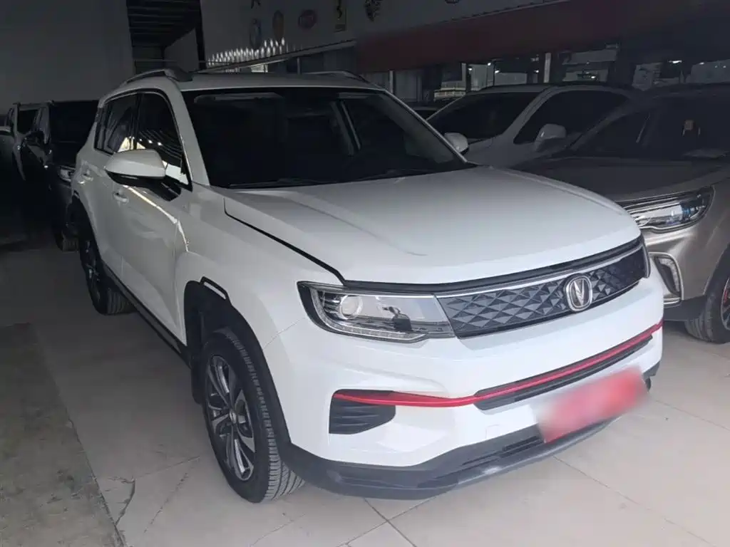 Changan CS35 PLUS Glory Million 1.6 L Manual Luxury