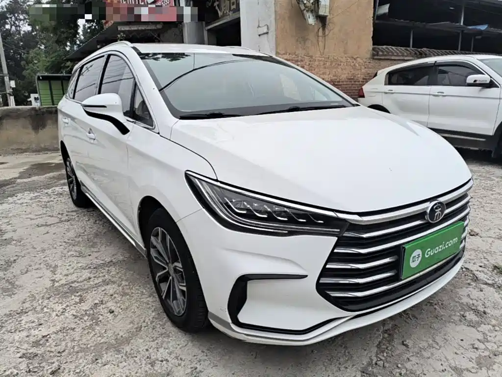 Song MAX Upgraded 1.5 T Auto Luxury 7-seat