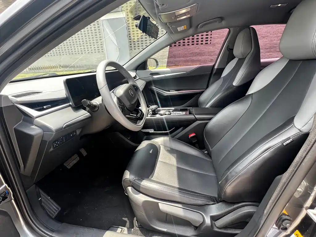 Ruicheng PLUS 1.5 T DCT Luxury