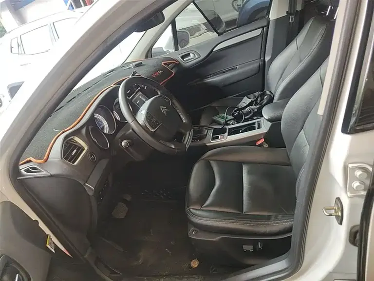 Citroën Citroen C4 L 1.2 T Auto Elite