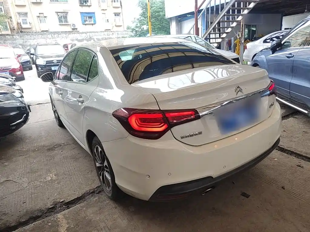 Citroen C4 L 1.2 T Auto Elite