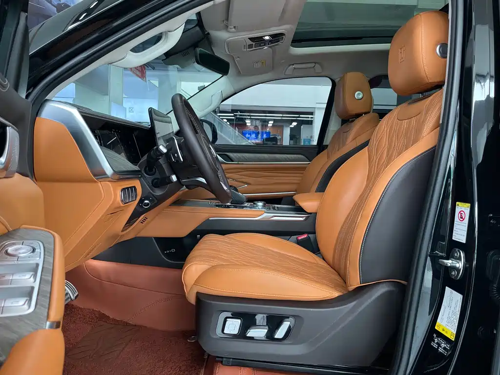 Tank 500 3.0 T Sport Realm 7-seat