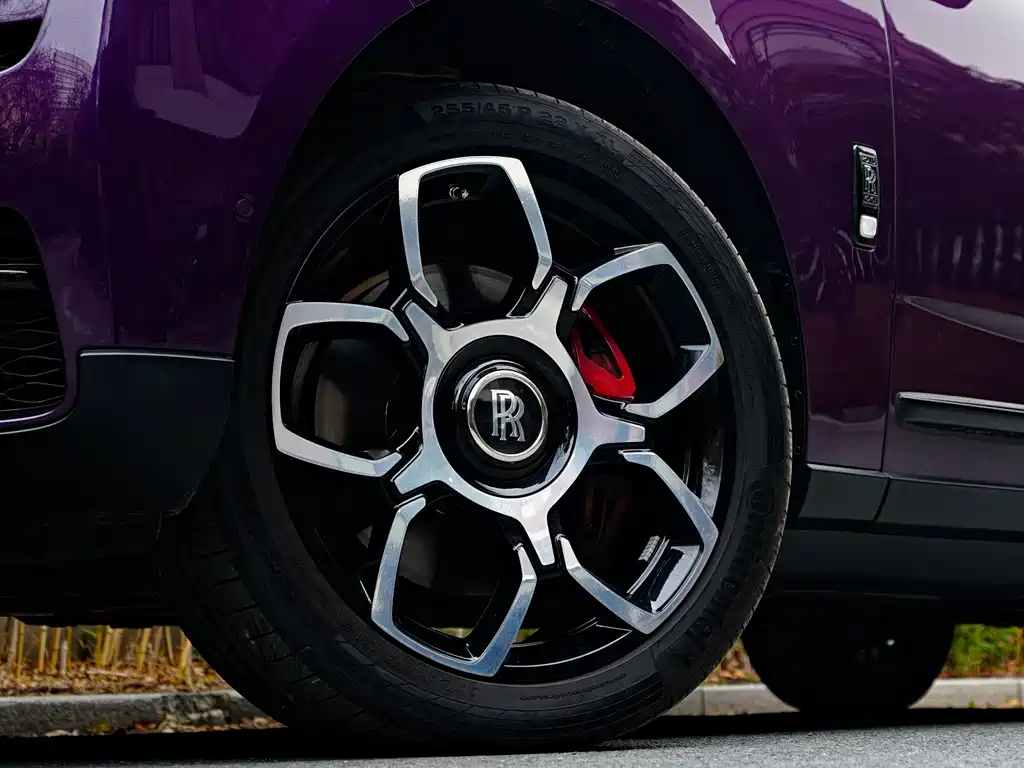 Cullinan Black Badge