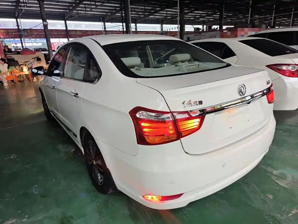 Dongfeng Fengshen A60 1.6 L Auto Luxury