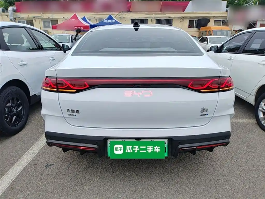 Qin L DM-i Smart Drive 80 KM Leading