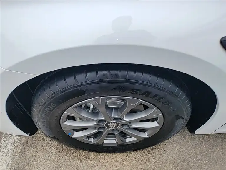 BYD Qin L DM-i Smart Drive 80 KM Leading