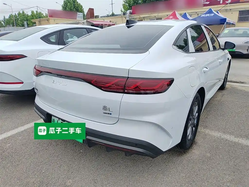 Qin L DM-i Smart Drive 80 KM Leading