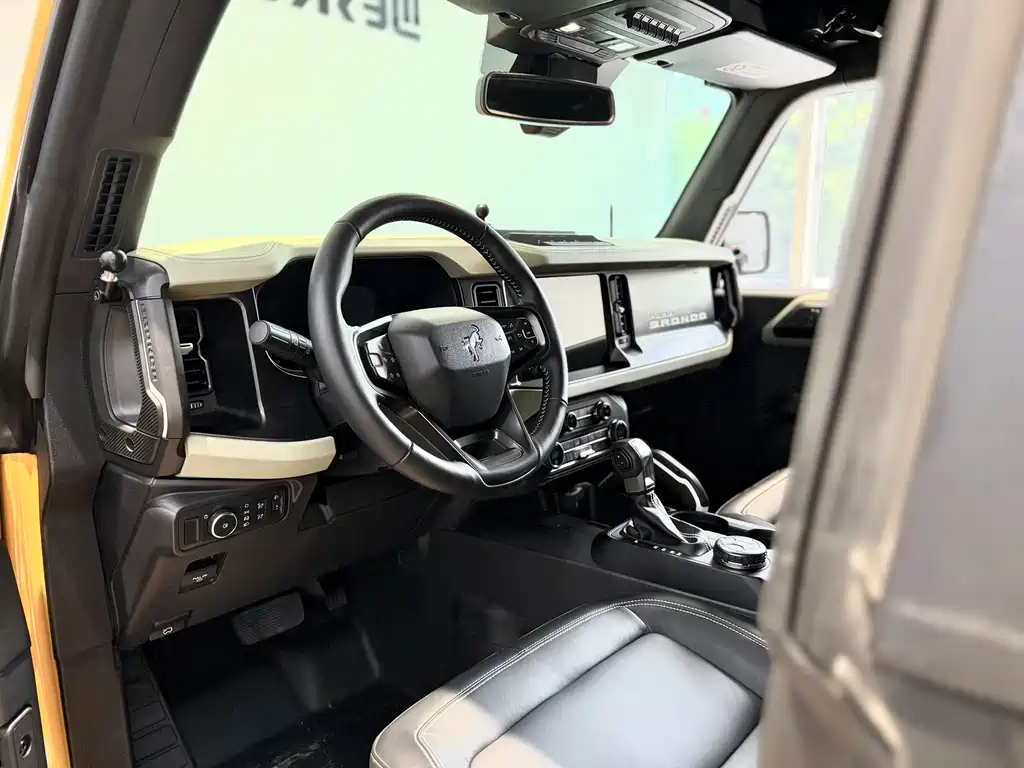 Ford Bronco 2.3 T Long Beach Bigfoot Offroad