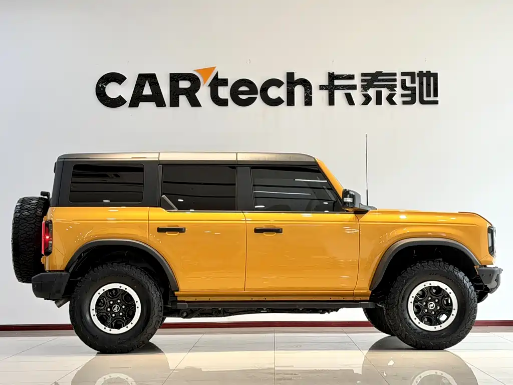 Ford Bronco 2.3 T Long Beach Bigfoot Offroad