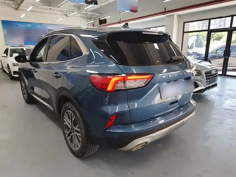 Ford Escape EcoBoost 245 4 WD Indulge ST-LINE
