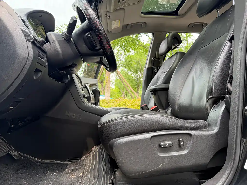Captiva 2.4 L 4 WD Flagship 7-seat