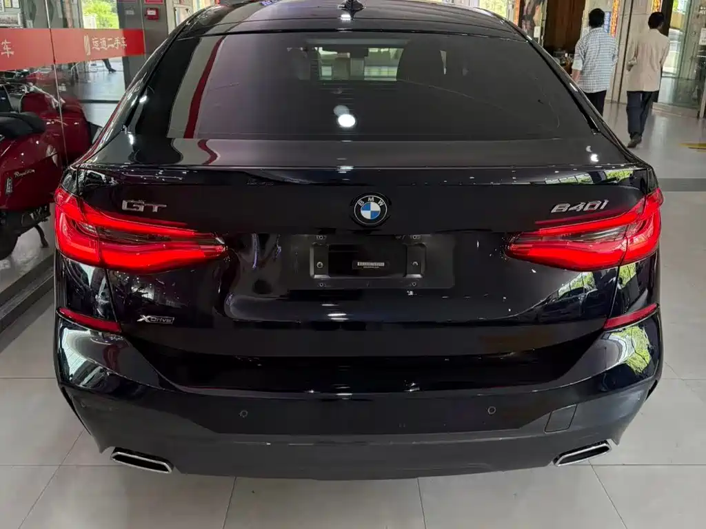 BMW 6 Series GT 640 i xDrive M Sport Package