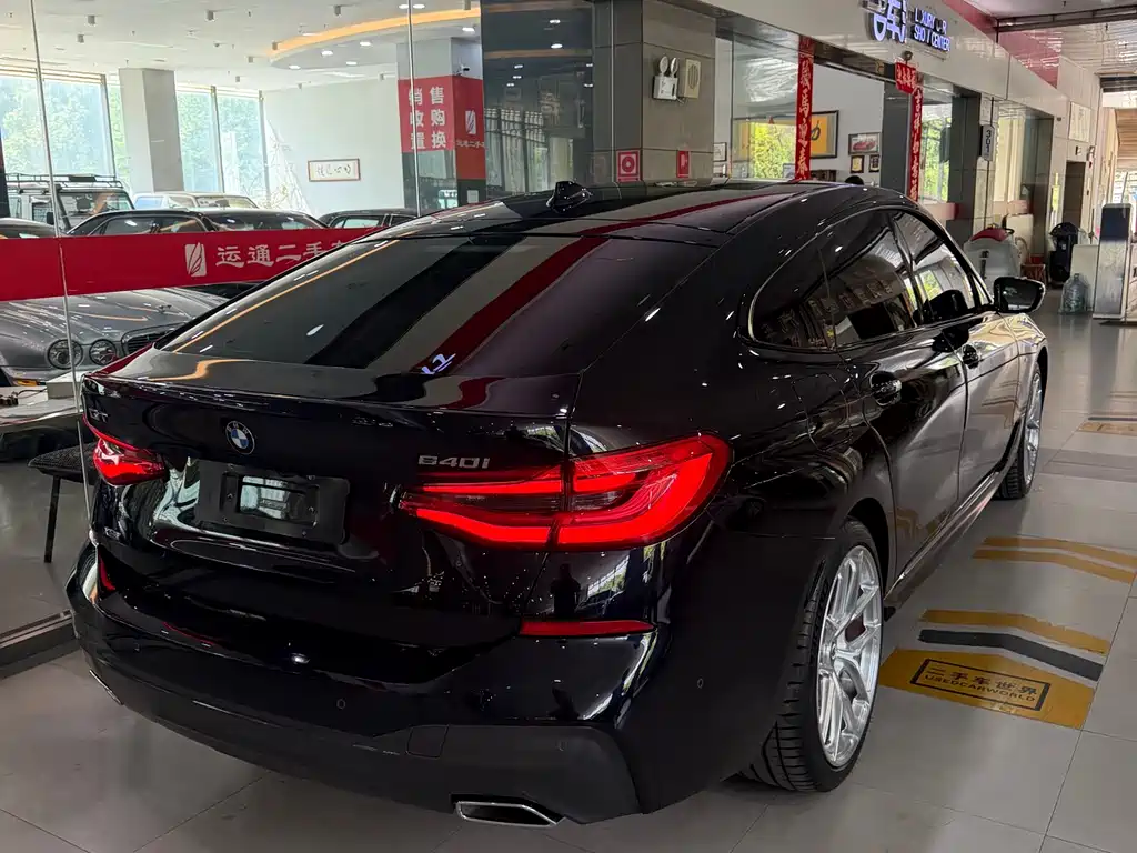 BMW 6 Series GT 640 i xDrive M Sport Package