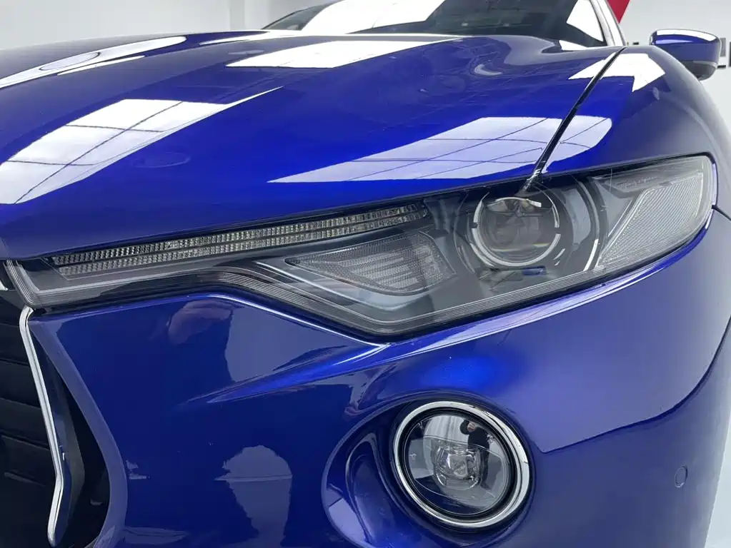 Levante 3.0 T Standard