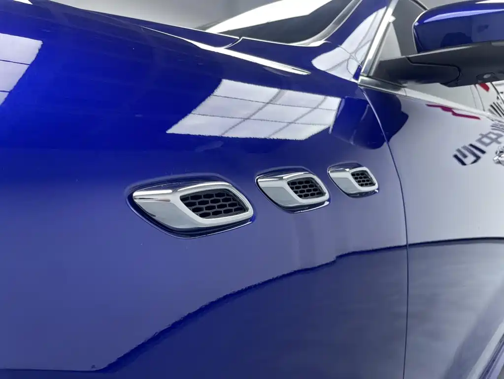 Levante 3.0 T Standard