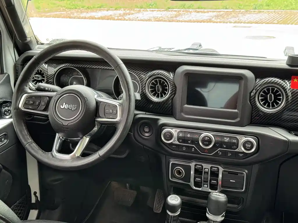 Wrangler 2.0 T Sahara 4-door