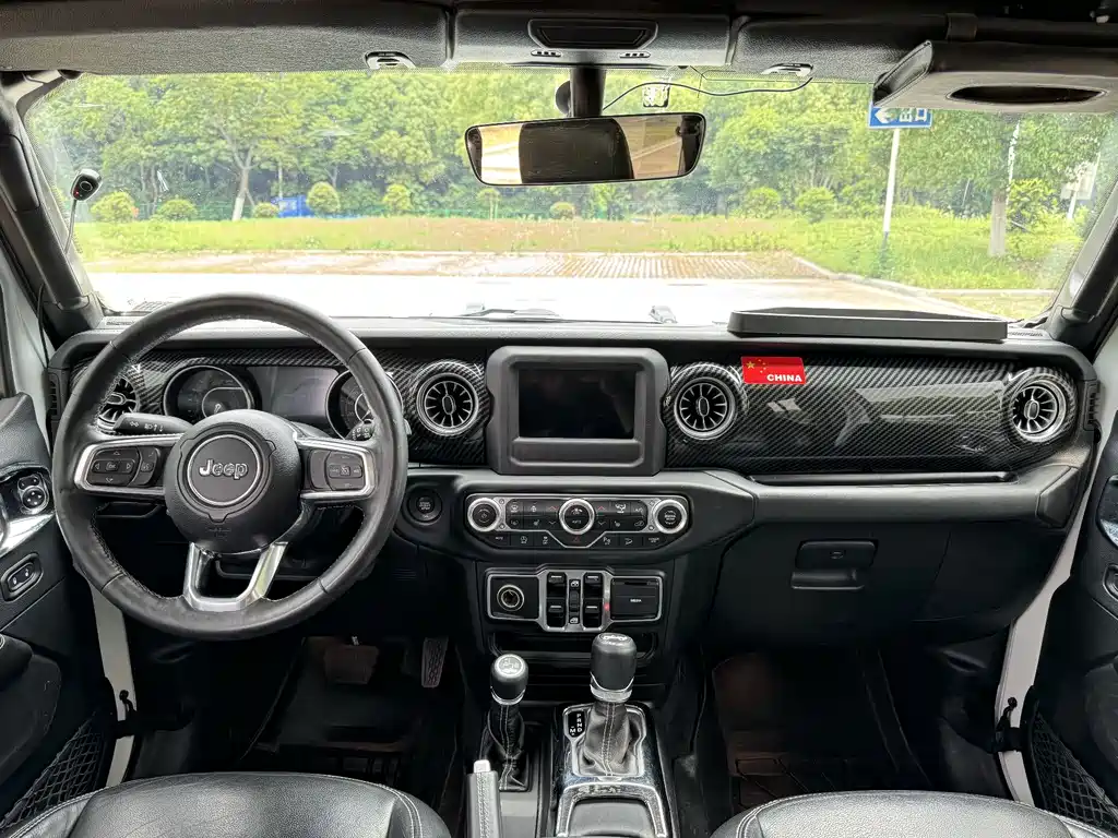 Wrangler 2.0 T Sahara 4-door