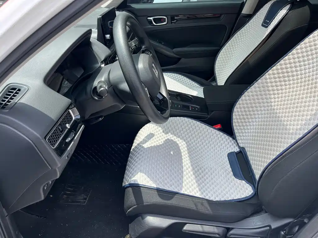 Integra 240 TURBO CVT Tech