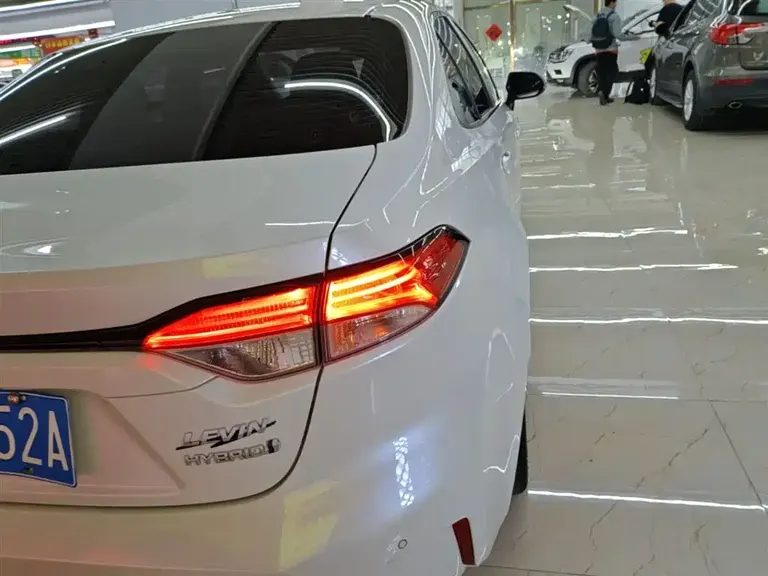 Toyota Levin 雷凌 2019款 双擎 1.8 H E-CVT运动版 国VI