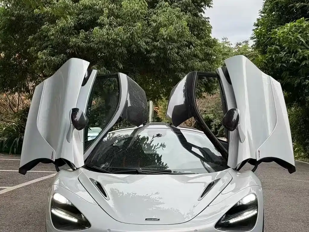 McLaren 720 S 4.0 T Coupe