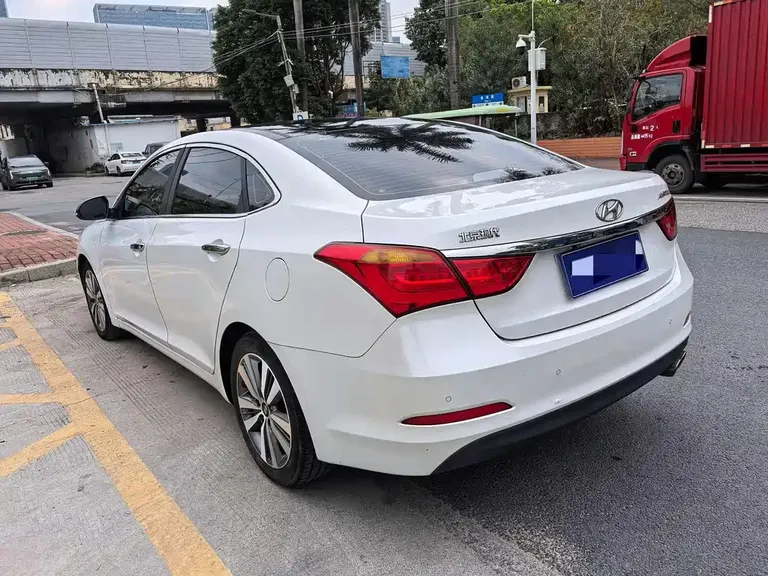 Hyundai Mistra 1.8 L Auto Distinguished DLX