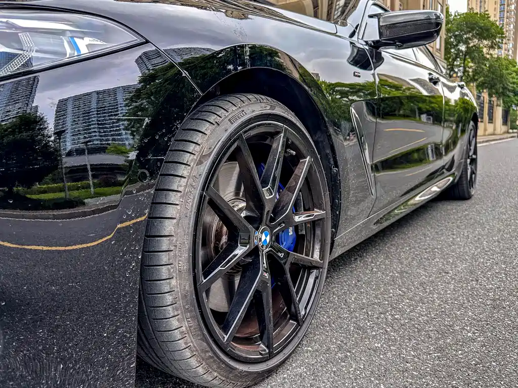 BMW 8 Series 840 i xDrive 4-door Coupe M Sport Package