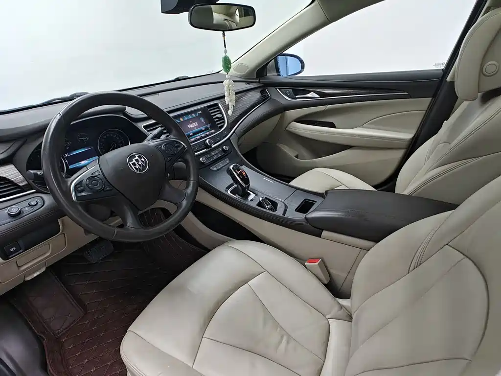 LaCrosse Facelift 20 T Leading