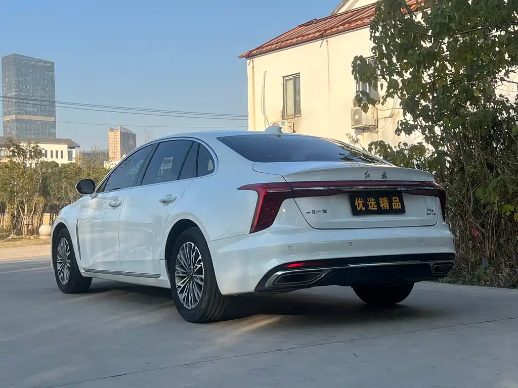 Hongqi H5 1.5 T DCT Connected Flagship Joy