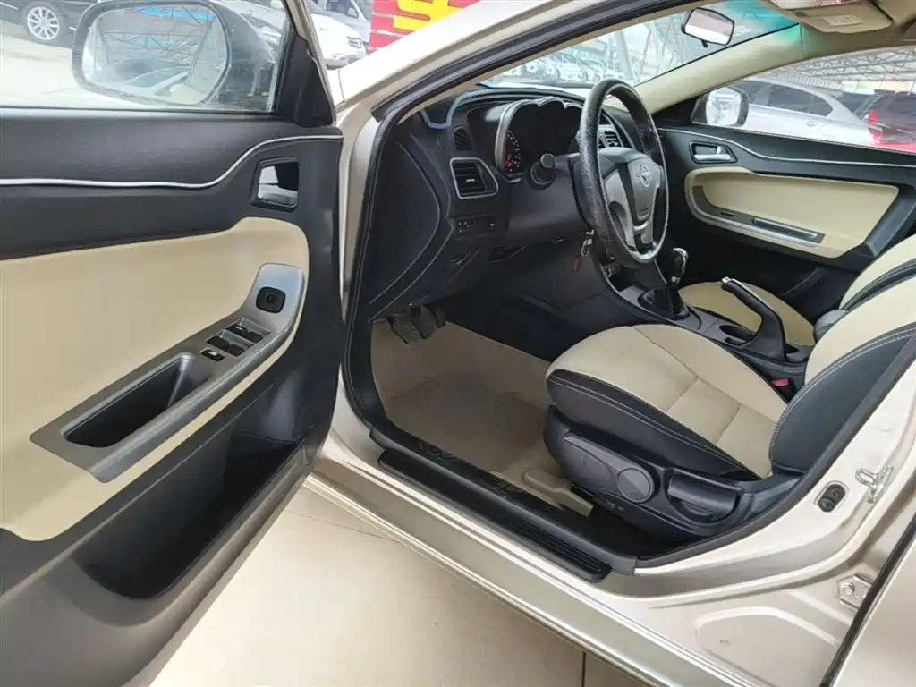 Family 福美来 2014款 M5 1.6 L 手动标准型