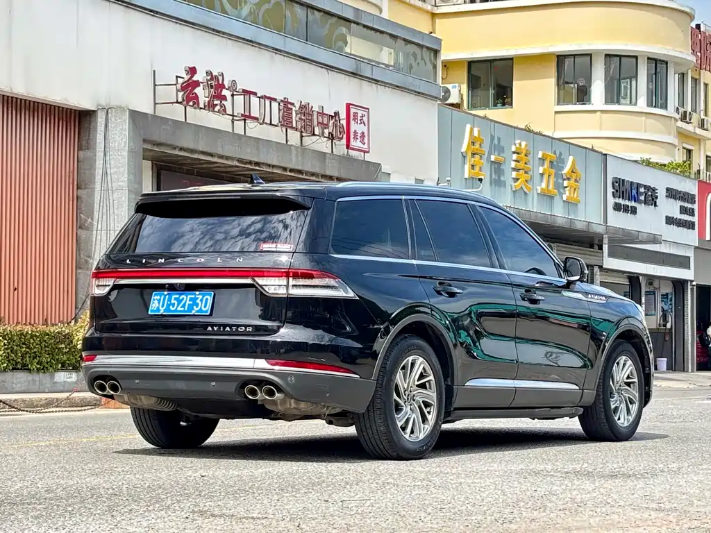 Aviator 3.0 T V6 4 WD Premium