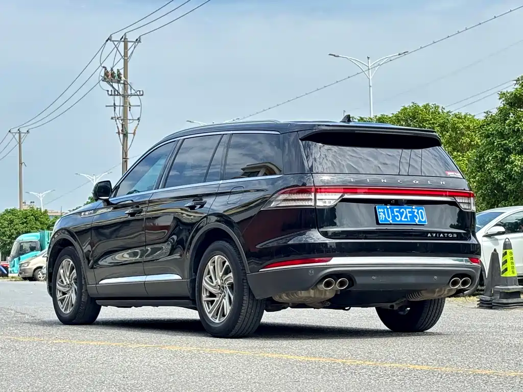 Aviator 3.0 T V6 4 WD Premium