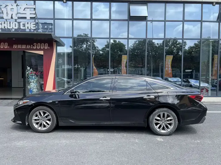 Toyota Avalon 2.0 L Luxury CN-VI