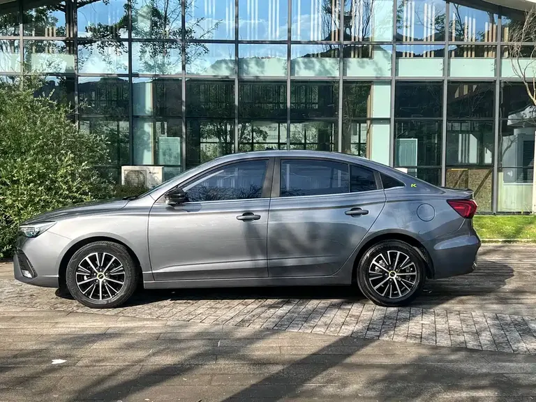 Roewe i5 1.5 L CVT Diamond