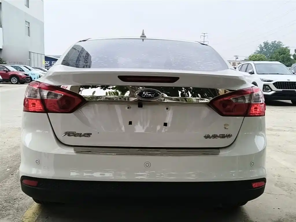 Focus Sedan 1.6 L Auto Style