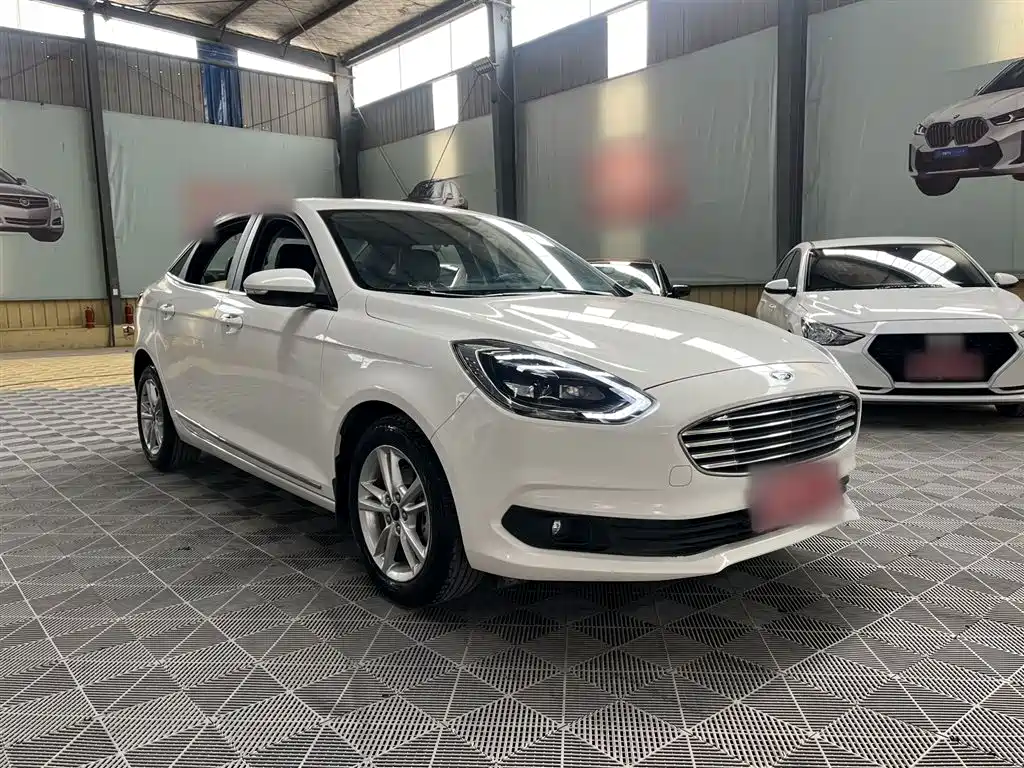 Escort Facelift 1.5 L Auto Joy CN-VI